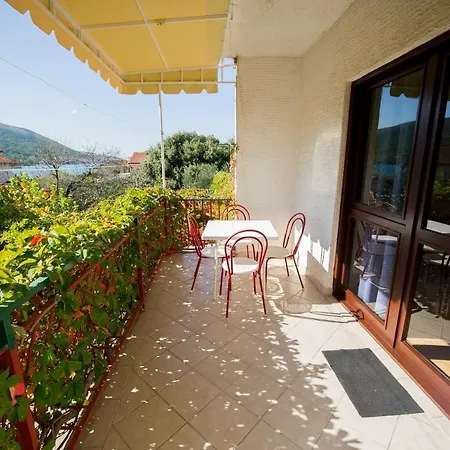Apartment By The Sea Grebastica, Sibenik - 14317 Grebastica