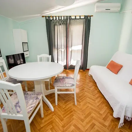 By The Sea Grebastica, Sibenik - 14317 Apartment *